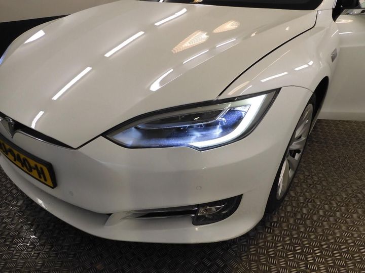 Photo 16 VIN: 5YJSA7E27HF225201 - TESLA MODEL S 