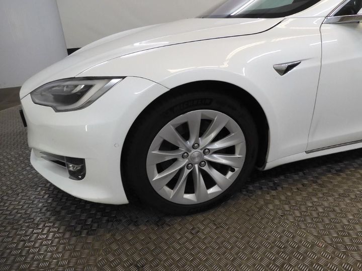 Photo 24 VIN: 5YJSA7E27HF225201 - TESLA MODEL S 