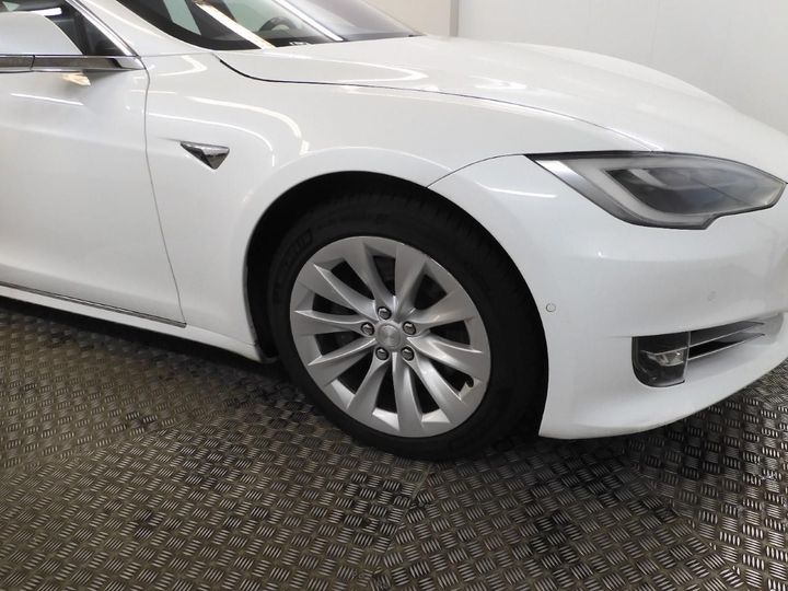 Photo 32 VIN: 5YJSA7E27HF225201 - TESLA MODEL S 