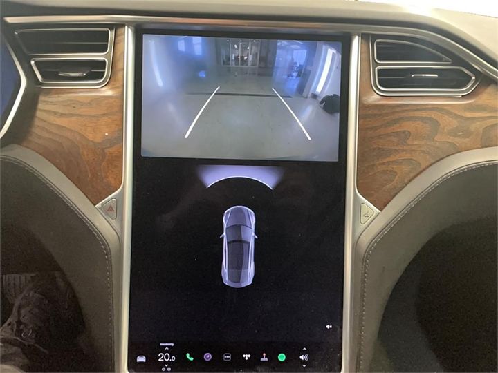 Photo 18 VIN: 5YJSA7E27JF235247 - TESLA S 