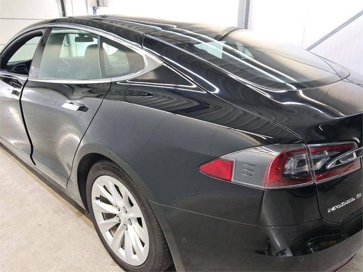 Photo 32 VIN: 5YJSA7E27JF236415 - TESLA S 