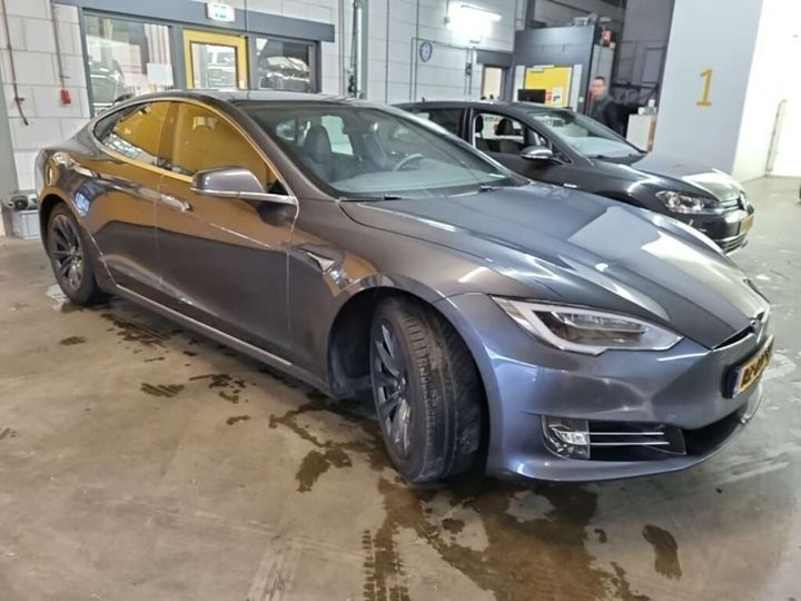 Photo 34 VIN: 5YJSA7E27JF237063 - TESLA MODEL 