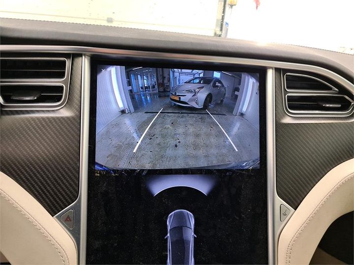 Photo 19 VIN: 5YJSA7E27JF238083 - TESLA S 