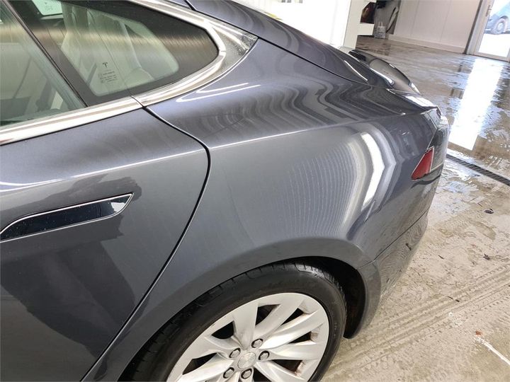 Photo 24 VIN: 5YJSA7E27JF238083 - TESLA S 