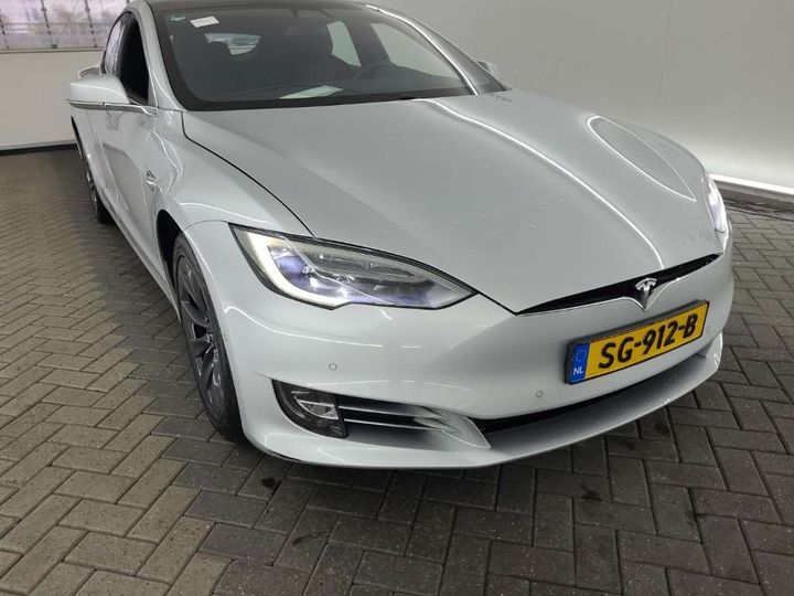 Photo 21 VIN: 5YJSA7E27JF244031 - TESLA MODEL S 