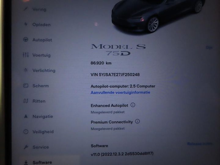 Photo 3 VIN: 5YJSA7E27JF250248 - TESLA MODEL S 