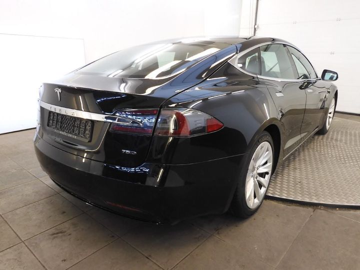 Photo 2 VIN: 5YJSA7E27JF251853 - TESLA MODEL S 