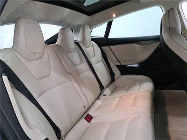 Photo 10 VIN: 5YJSA7E27JF265767 - TESLA MODEL S 