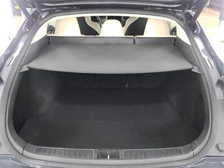 Photo 11 VIN: 5YJSA7E27JF265767 - TESLA MODEL S 