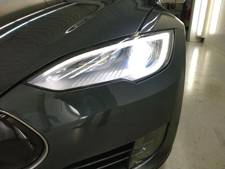 Photo 18 VIN: 5YJSA7E28FF103220 - TESLA S 