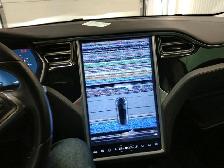 Photo 27 VIN: 5YJSA7E28FF103220 - TESLA S 