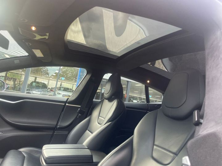 Photo 8 VIN: 5YJSA7E28HF210285 - TESLA MODEL S 