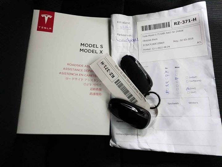 Photo 22 VIN: 5YJSA7E28JF235869 - TESLA MODEL S 