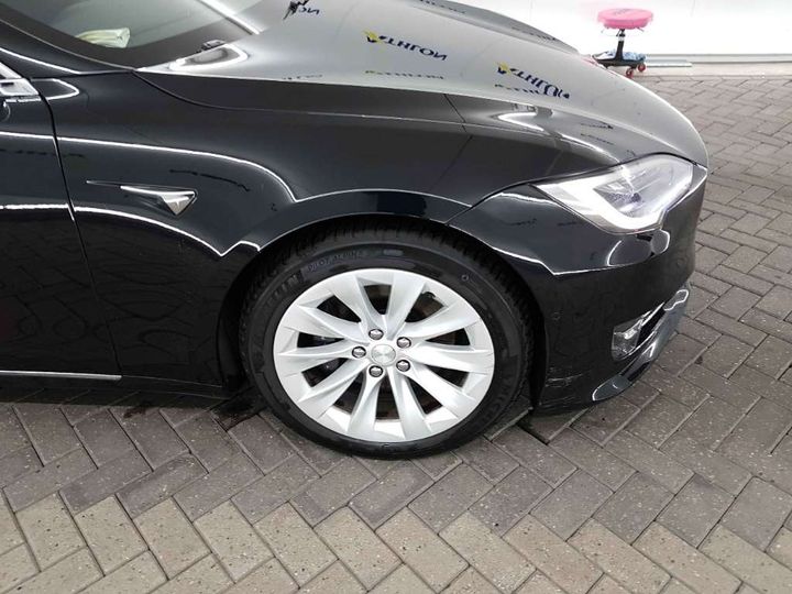 Photo 34 VIN: 5YJSA7E28JF235869 - TESLA MODEL S 