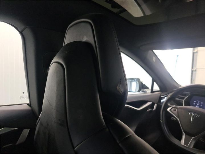 Photo 37 VIN: 5YJSA7E28JF236424 - TESLA S 