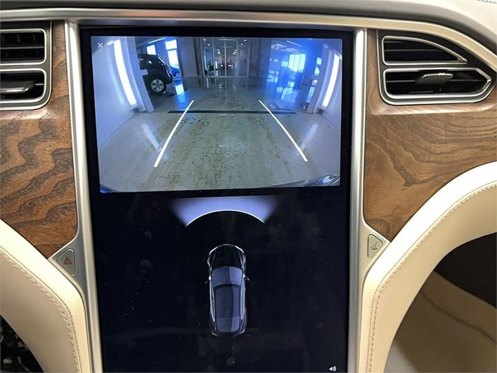 Photo 18 VIN: 5YJSA7E28JF237072 - TESLA S 