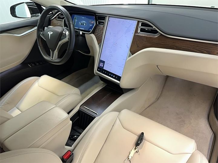 Photo 6 VIN: 5YJSA7E28JF237072 - TESLA S 