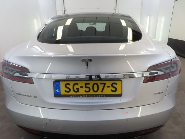 Photo 27 VIN: 5YJSA7E28JF240747 - TESLA MODEL S 