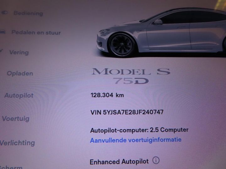 Photo 4 VIN: 5YJSA7E28JF240747 - TESLA MODEL S 