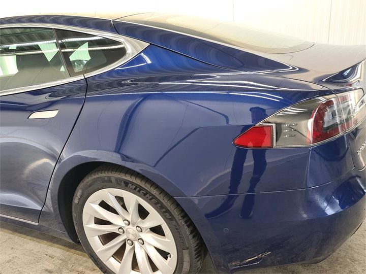 Photo 20 VIN: 5YJSA7E28JF259170 - TESLA S 