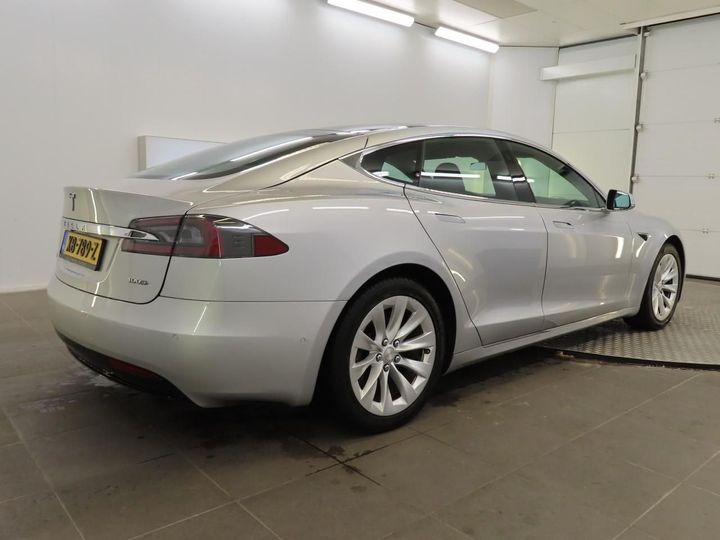 Photo 2 VIN: 5YJSA7E28JF282562 - TESLA MODEL S 