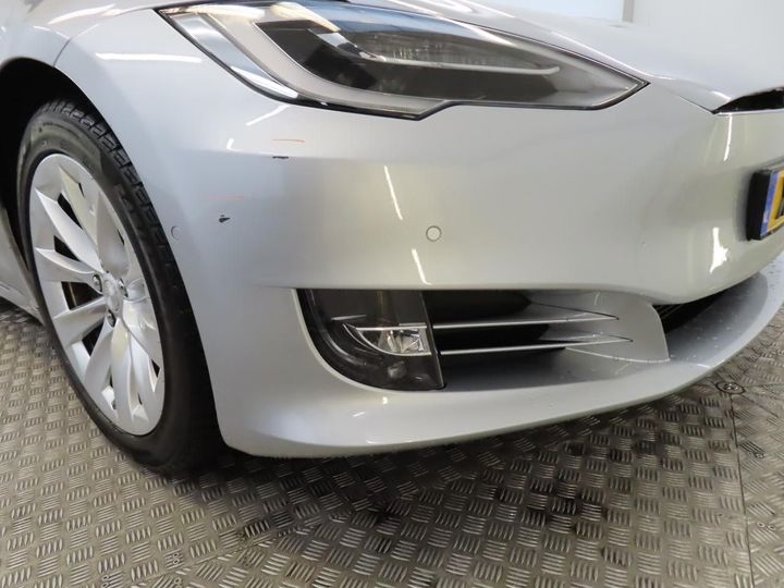 Photo 22 VIN: 5YJSA7E28JF282562 - TESLA MODEL S 