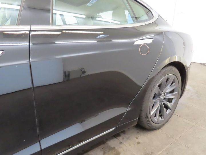 Photo 32 VIN: 5YJSA7E28JF284375 - TESLA MODEL S 