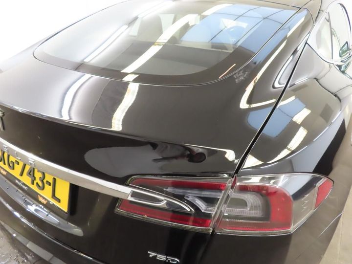 Photo 34 VIN: 5YJSA7E28JF284375 - TESLA MODEL S 