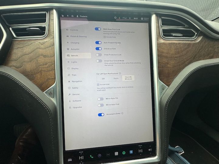 Photo 18 VIN: 5YJSA7E29HF211557 - TESLA MODEL S 