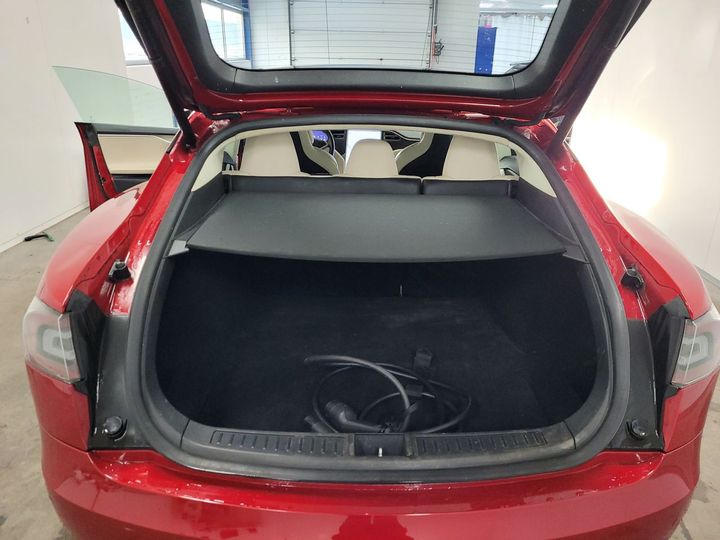 Photo 14 VIN: 5YJSA7E29JF230051 - TESLA MODEL S 