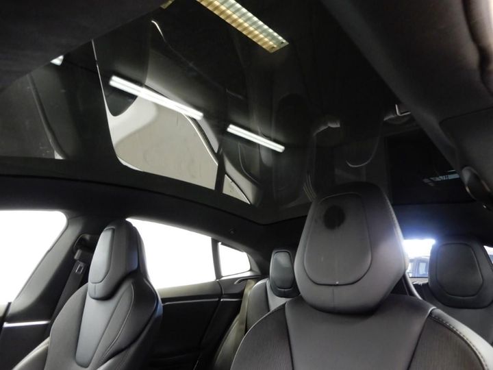 Photo 13 VIN: 5YJSA7E29JF251014 - TESLA MODEL S 