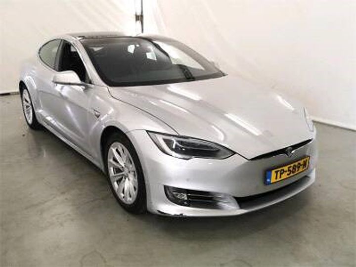 Photo 5 VIN: 5YJSA7E29JF263082 - TESLA MODEL S 