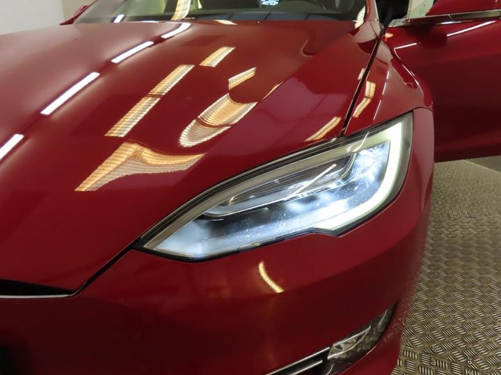 Photo 21 VIN: 5YJSA7E2XJF284247 - TESLA MODEL S 