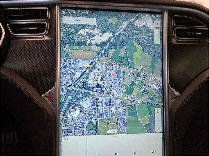 Photo 17 VIN: 5YJSA7E48FF107124 - TESLA S 