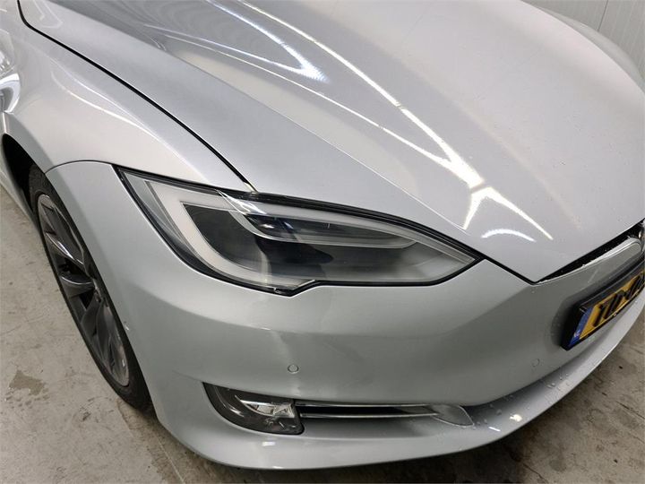 Photo 16 VIN: 5YJSA7E48JF261115 - TESLA S 