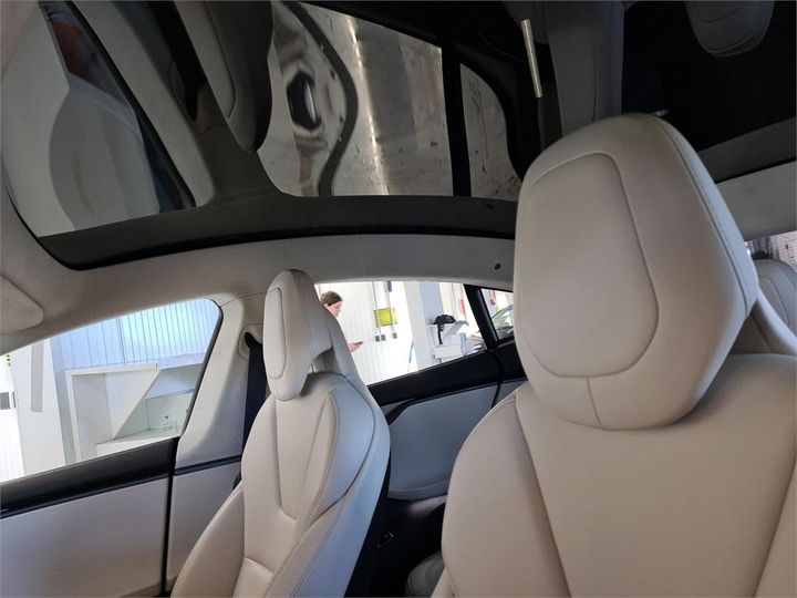 Photo 19 VIN: 5YJSA7E48JF261115 - TESLA S 