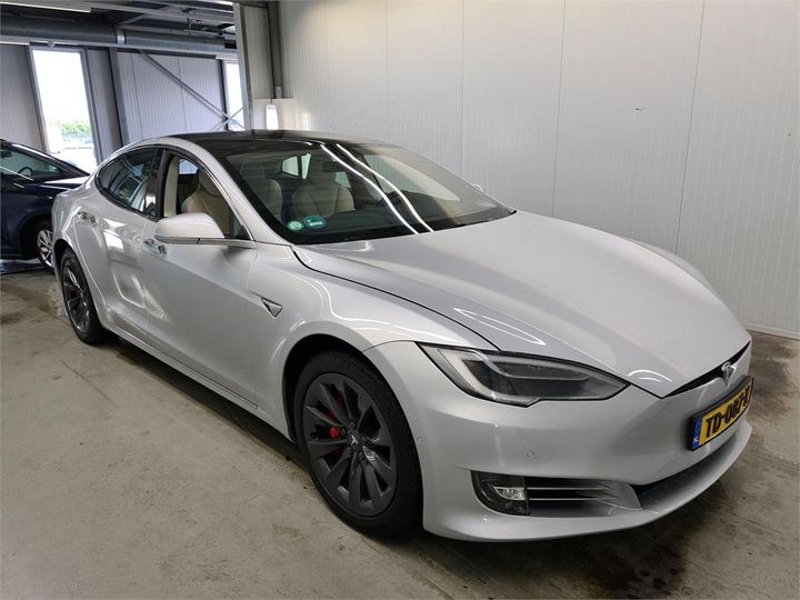 Photo 2 VIN: 5YJSA7E48JF261115 - TESLA S 