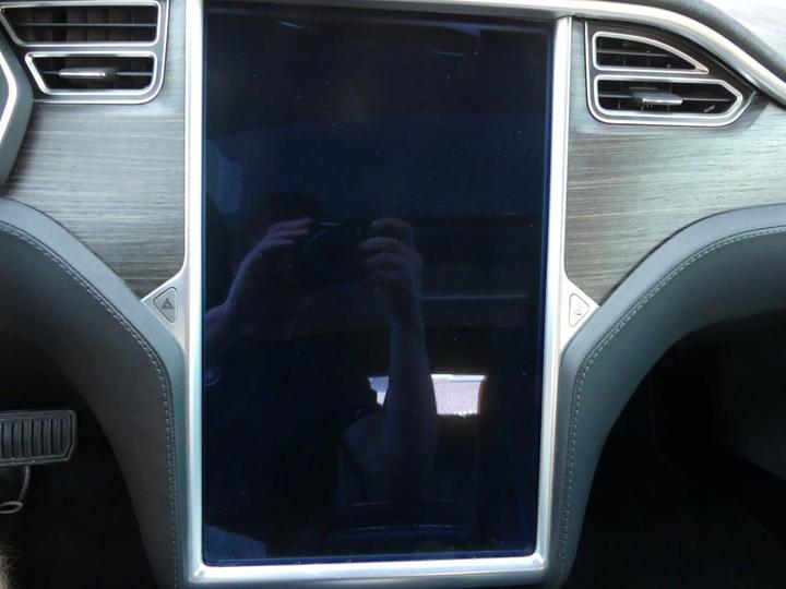 Photo 21 VIN: 5YJSA7H13FFP73843 - TESLA S 