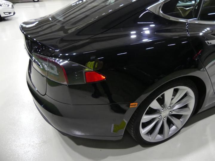 Photo 38 VIN: 5YJSA7H23FF080389 - TESLA S 