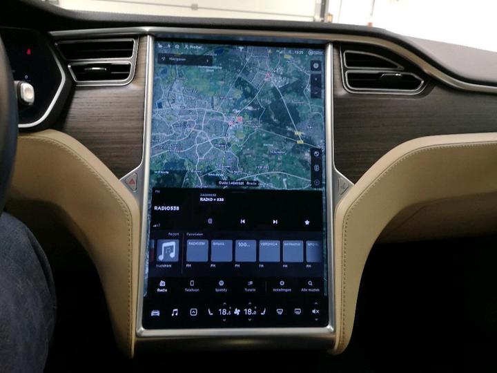 Photo 21 VIN: 5YJSA7H29FF089520 - TESLA S 