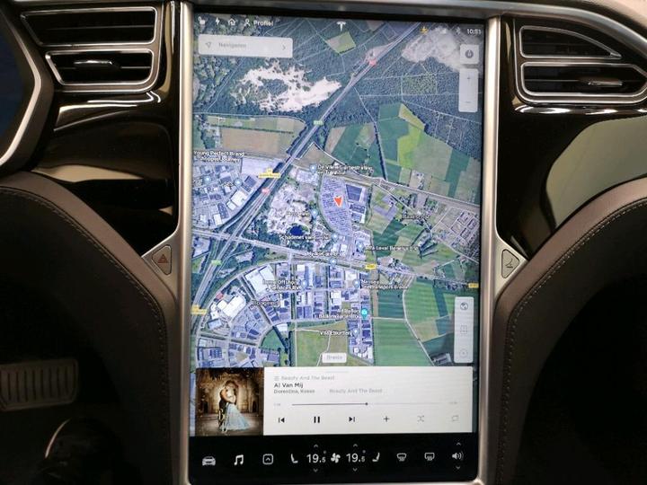 Photo 17 VIN: 5YJSA7S21FF090640 - TESLA S 