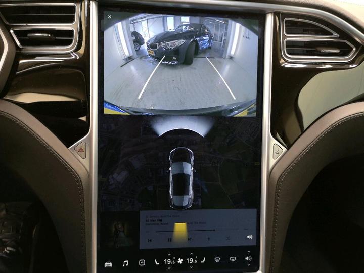 Photo 18 VIN: 5YJSA7S21FF090640 - TESLA S 