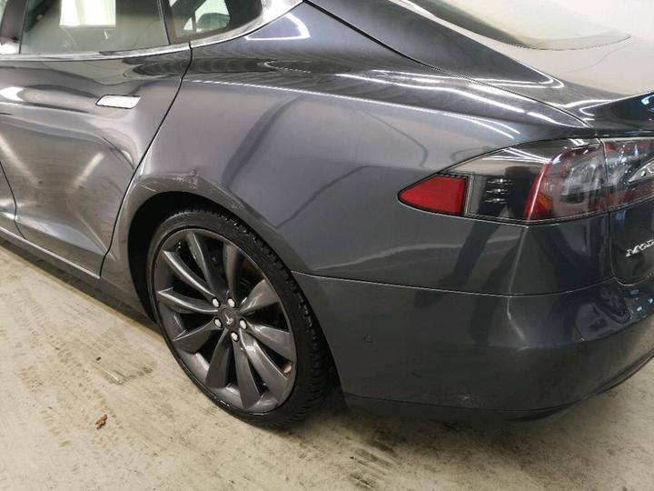 Photo 22 VIN: 5YJSA7V27FF096602 - TESLA S 