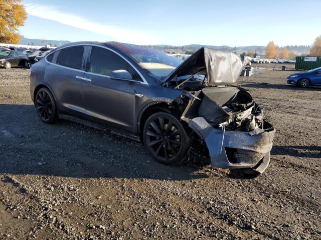 Photo 3 VIN: 5YJXCAE20GF004972 - TESLA MODEL X 