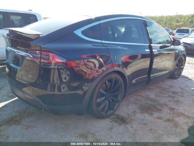 Photo 3 VIN: 5YJXCAE20GF014529 - TESLA MODEL X 