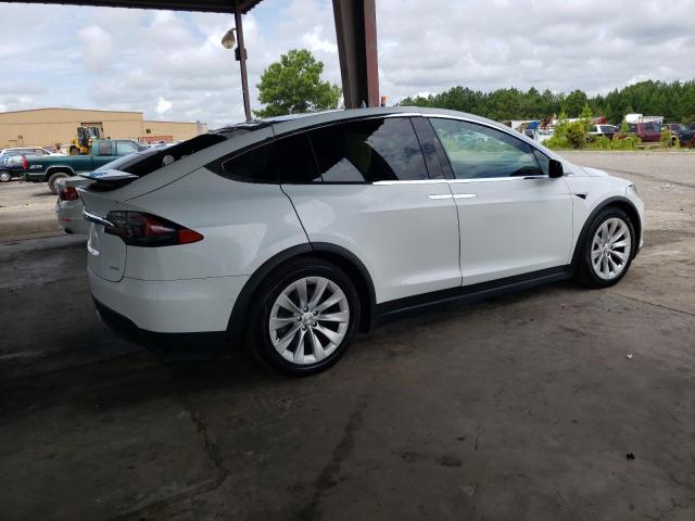 Photo 2 VIN: 5YJXCAE20JF120468 - TESLA MODEL X 