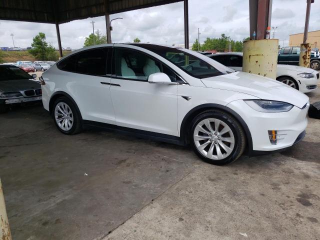 Photo 3 VIN: 5YJXCAE20JF120468 - TESLA MODEL X 