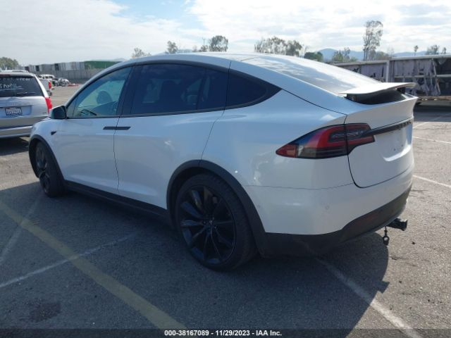 Photo 2 VIN: 5YJXCAE20JF135844 - TESLA MODEL X 