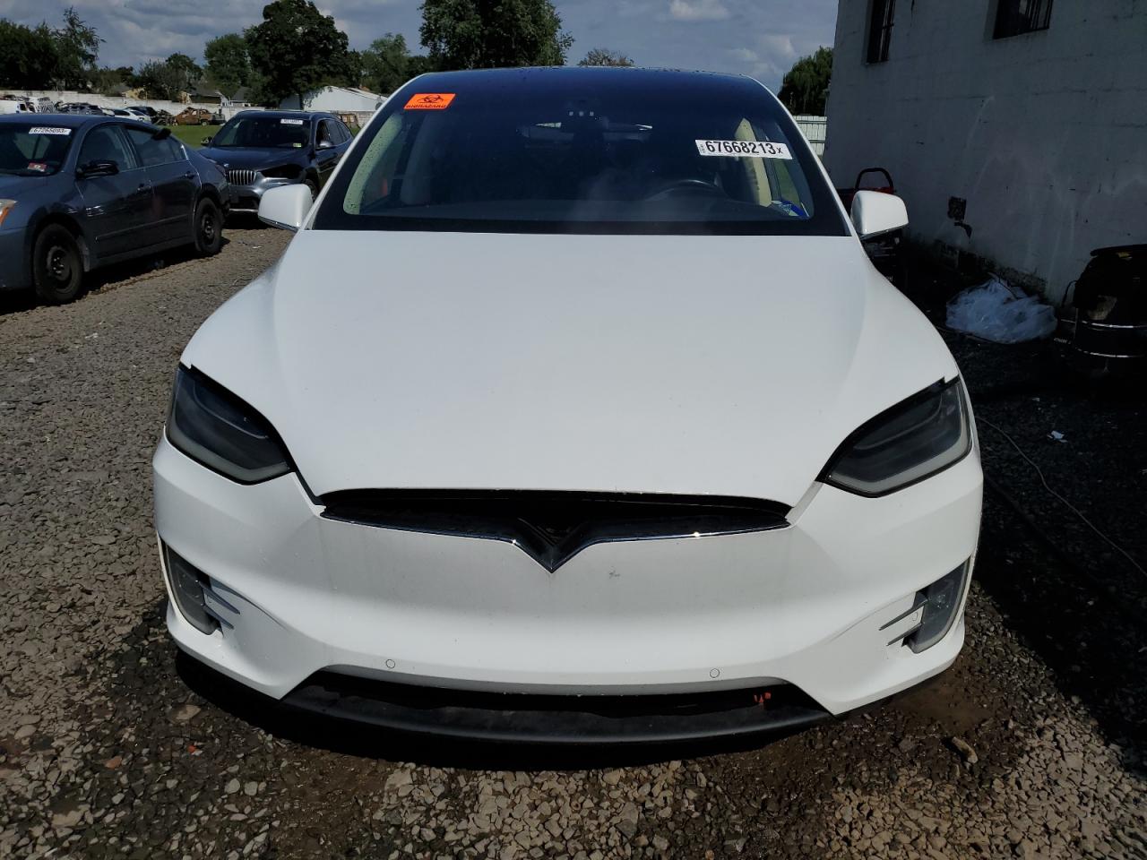 Photo 4 VIN: 5YJXCAE21GF003331 - TESLA MODEL X 