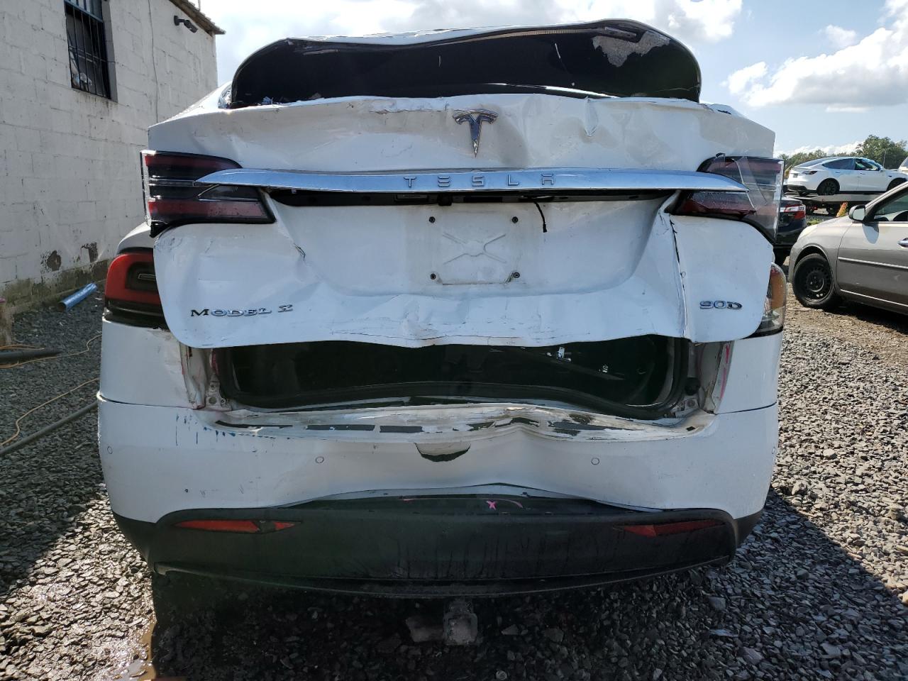 Photo 5 VIN: 5YJXCAE21GF003331 - TESLA MODEL X 